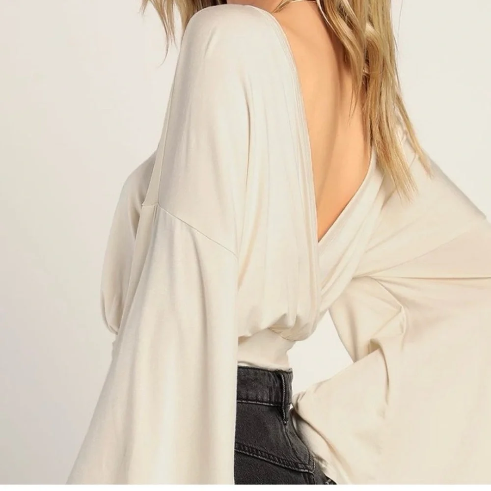 Lulus Reversible Wrap Long Sleeve Top Size M Cream/Beige - Picture 3 of 9